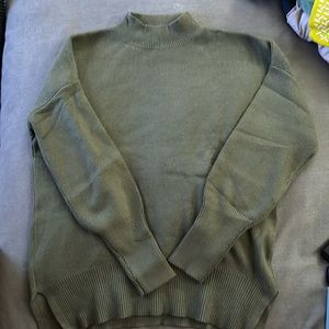 WOMENS MOCK NECK SWEATER SIZE MEDIUM